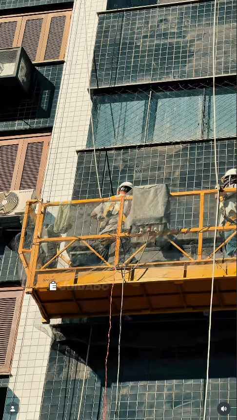 Obra Correia Construções — Reforma de Fachada